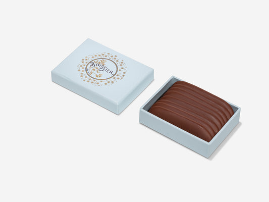 Langues de chat caramel chocolat au lait dans boîte bijoux