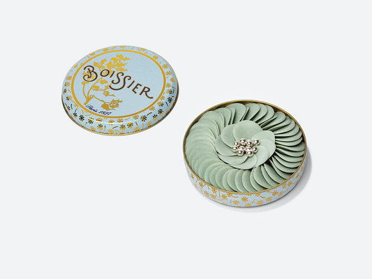 Pétales de Chocolat Myrtille et Perles Argent dans boîte métal bleu pâle