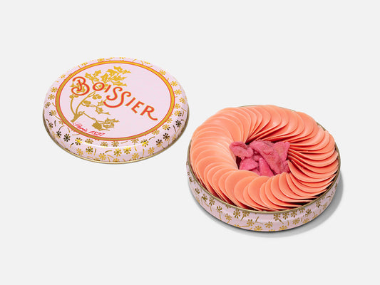 Pétales de chocolat rose et pétales de rose cristallisés