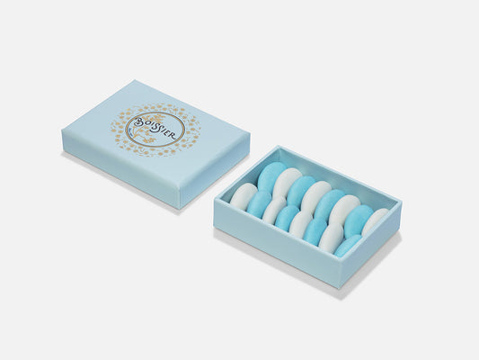 Dragées Amandes bleues et blanches dans Boîte Bijoux Bleu pâle 45g
