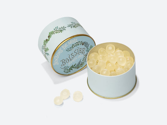 Perles Sève de Pin dans leur poudrier de Noël