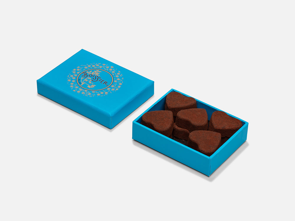 
                  
                    Charger l&amp;#39;image dans la galerie, Boîte Bijoux Bleu Boissier de 10 truffes au chocolat en forme de coeur
                  
                